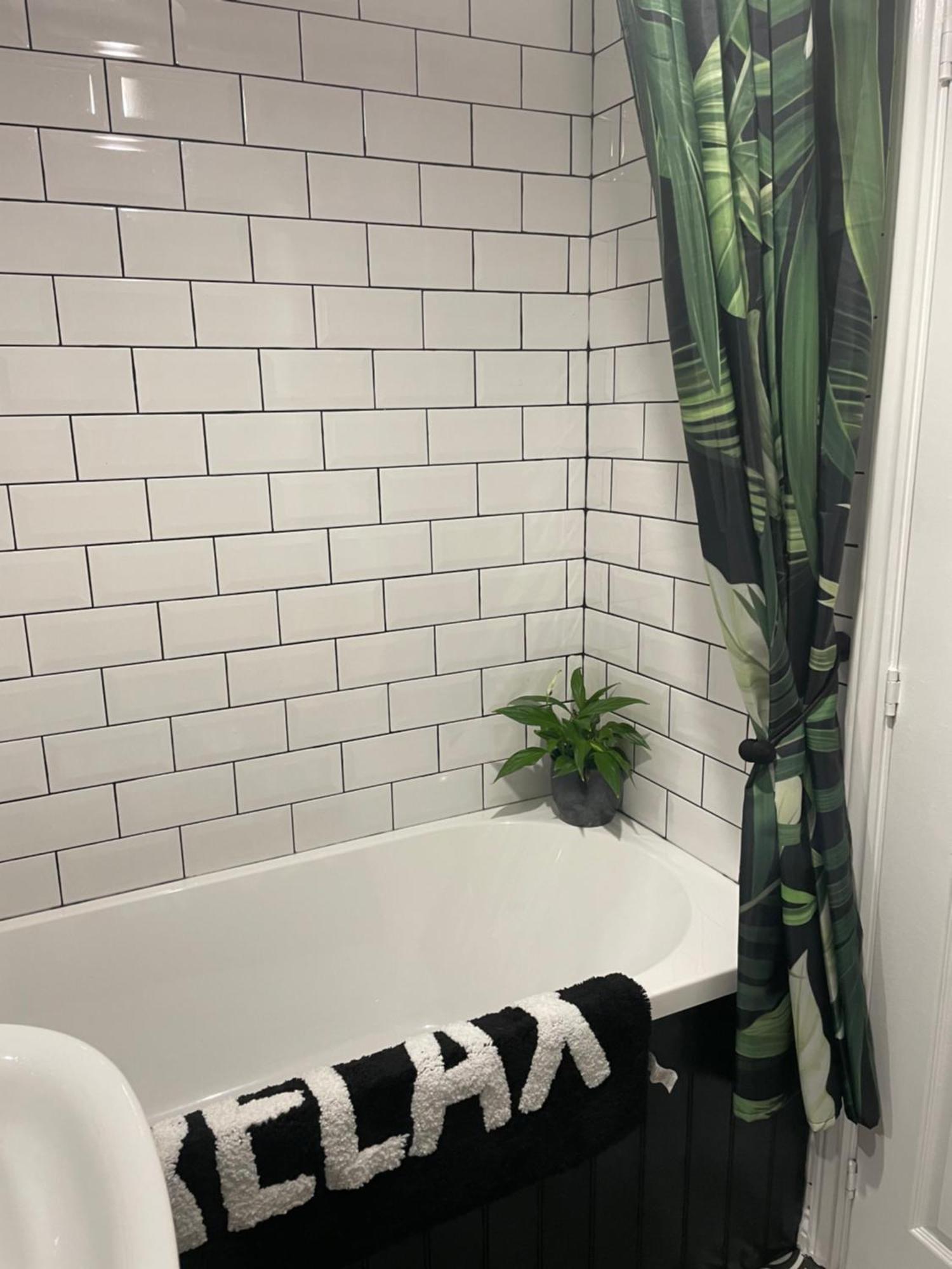 Cosy Home From Home With Private Bathroom - Free Parking Cardiff Eksteriør bilde